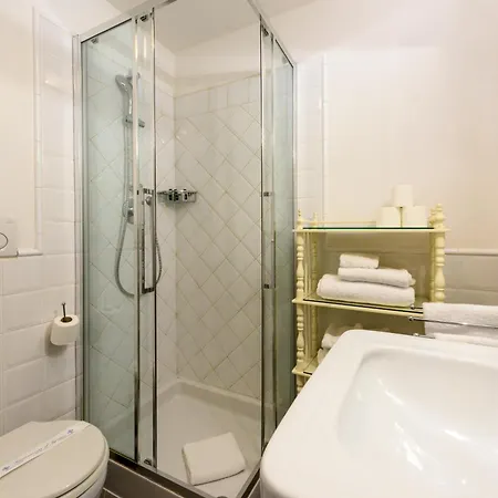 Merlaia By Mmega Troghi